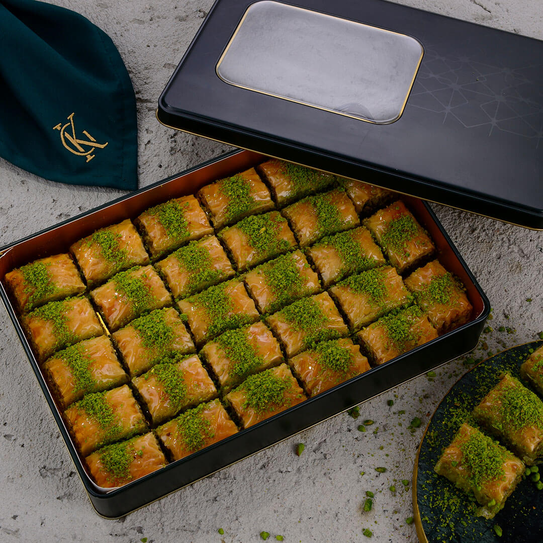 Pistachio Nadir Rolls in Gift Box