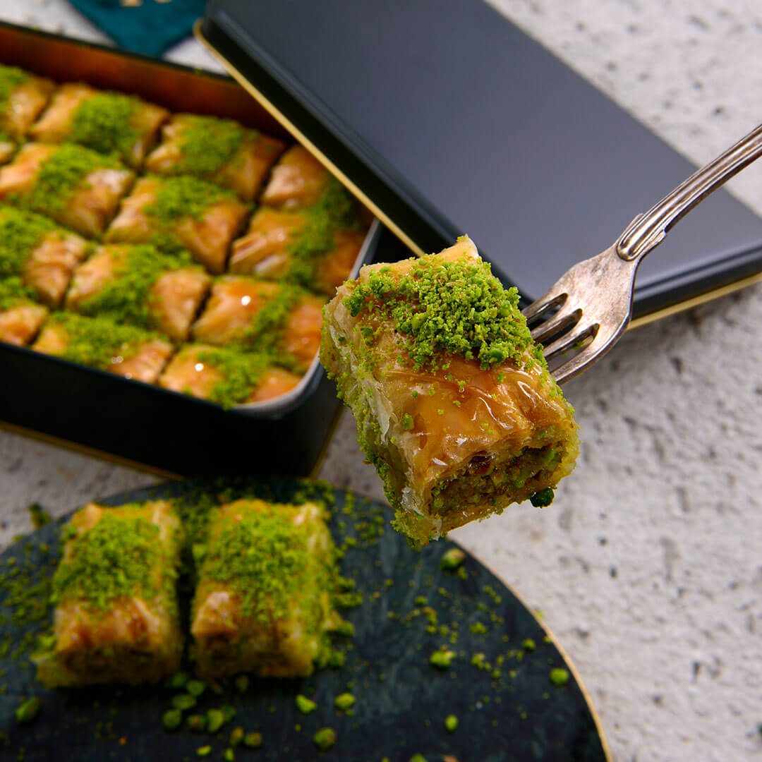 Pistachio Nadir Rolls in Gift Box